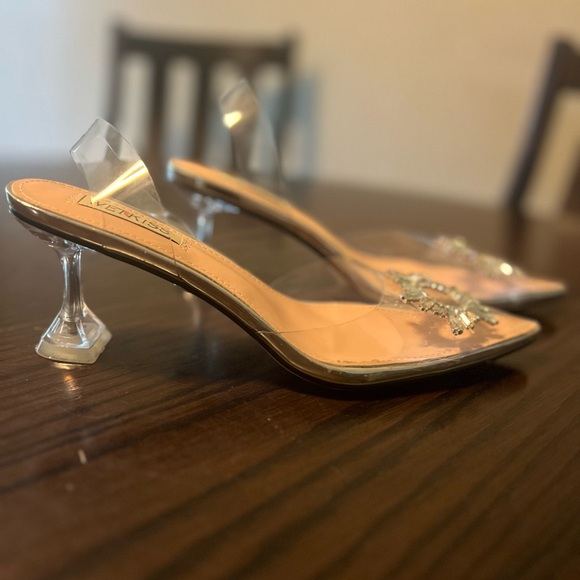 Wet Kiss heels with Rhinestone Detail - Picture 2 of 2